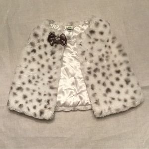 Little Me Soft Fluffy Cape, Size 12 Mo